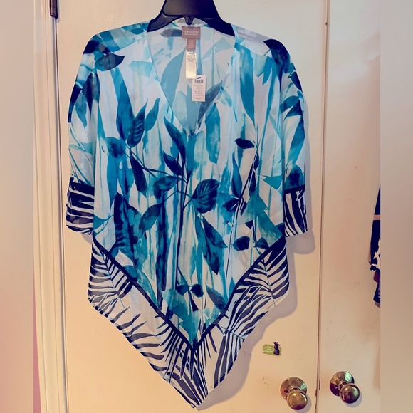 Chico’s Off The Rack triangle poncho - Picture 2 of 5